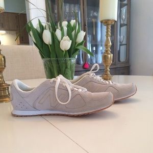 New Balance grey and gold L555, size 7.5